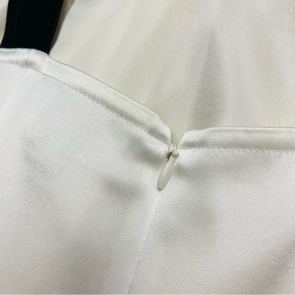 NWT * ST. JOHN Silk Blouse * Ivory * White with Black Bow * Timeless & Très Chic - Picture 6 of 9